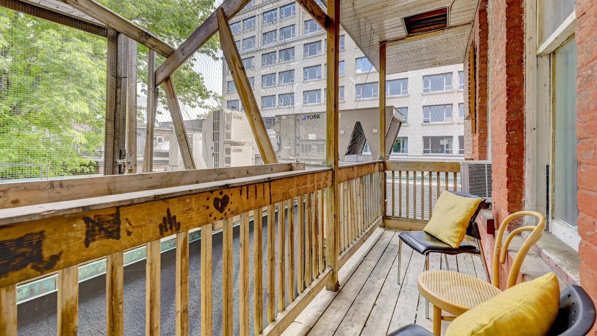 Apartment Unique Space Famed St Laurent Blvd Very Walkable Montreal